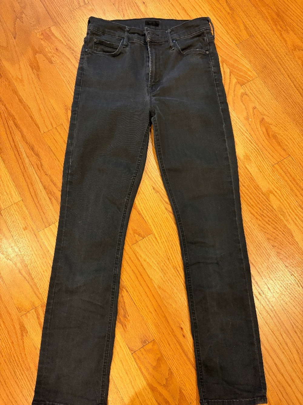 Size 27 Mother mid rise dazzler ankle